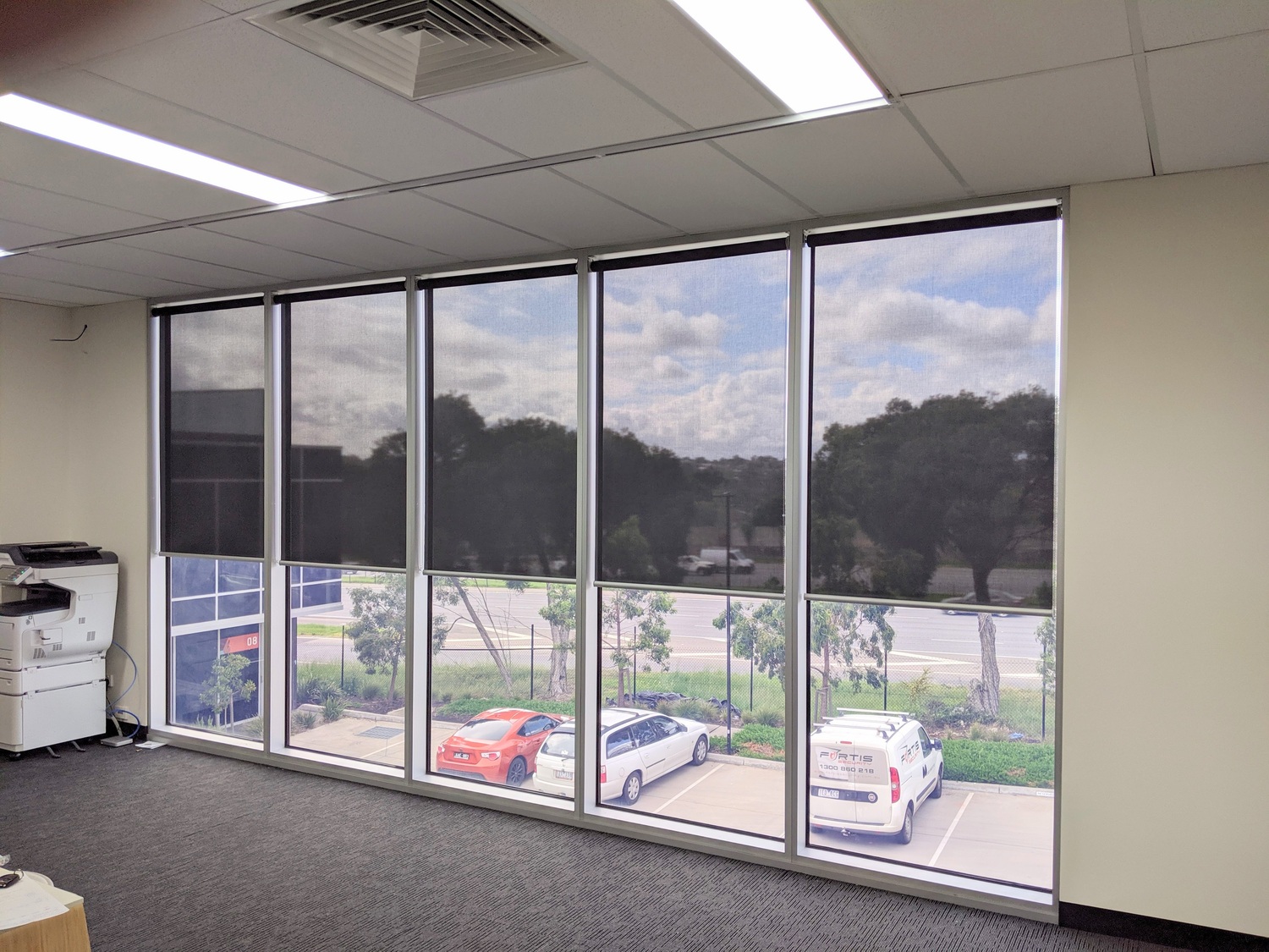 Hình rèm văn phòng tăng sự riêng tư chống nhìn từ bên ngoài