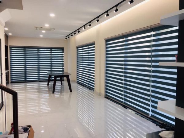 Mẫu rèm cầu vồng lưới chống nắng hiệu quả, giữ ánh sáng tự nhiên