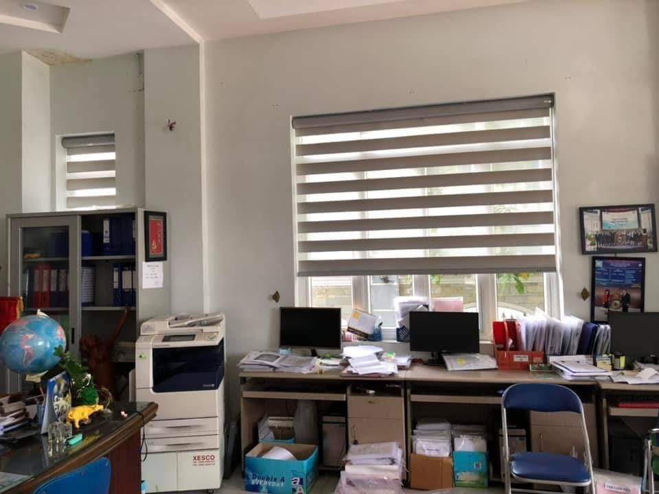 Rèm cầu vồng cao cấp cho văn phòng giúp kiểm soát ánh sáng hiệu quả