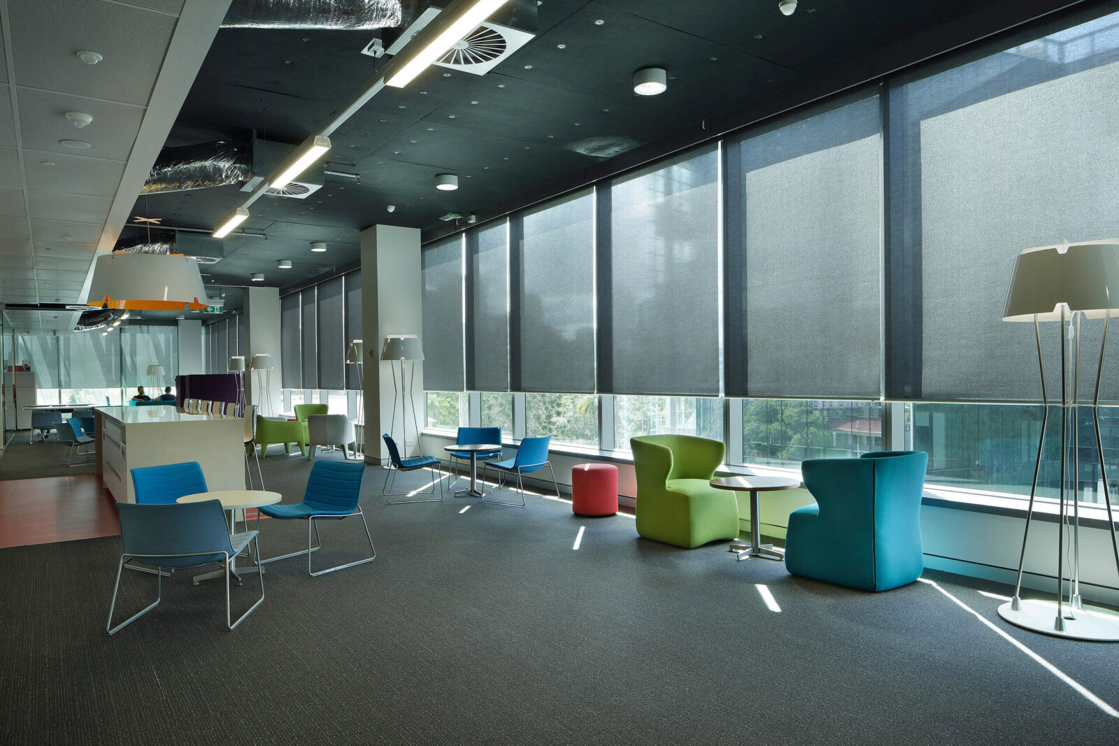 Mẫu rèm văn phòng chất liệu chuyên dụng cho môi trường công sở chống nắng tốt