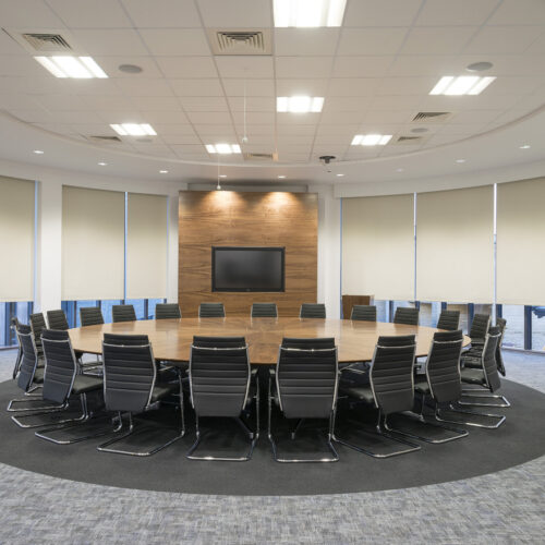 Rèm văn phòng màu xám trung tính phù hợp mọi phong cách thiết kế