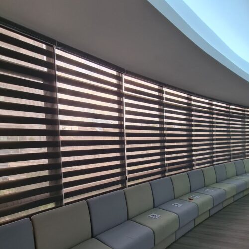 Rèm cầu vồng cao cấp cho văn phòng sang trọng – nâng tầm không gian làm việc