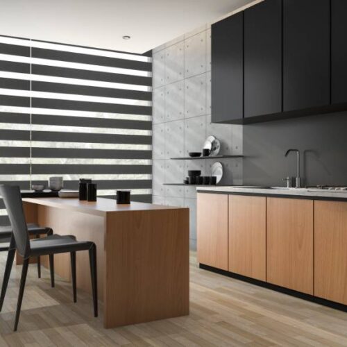 Rèm cầu vồng cho cửa sổ bếp chống nắng – bảo vệ nội thất, giúp không gian bếp luôn mát mẻ, dễ chịu.