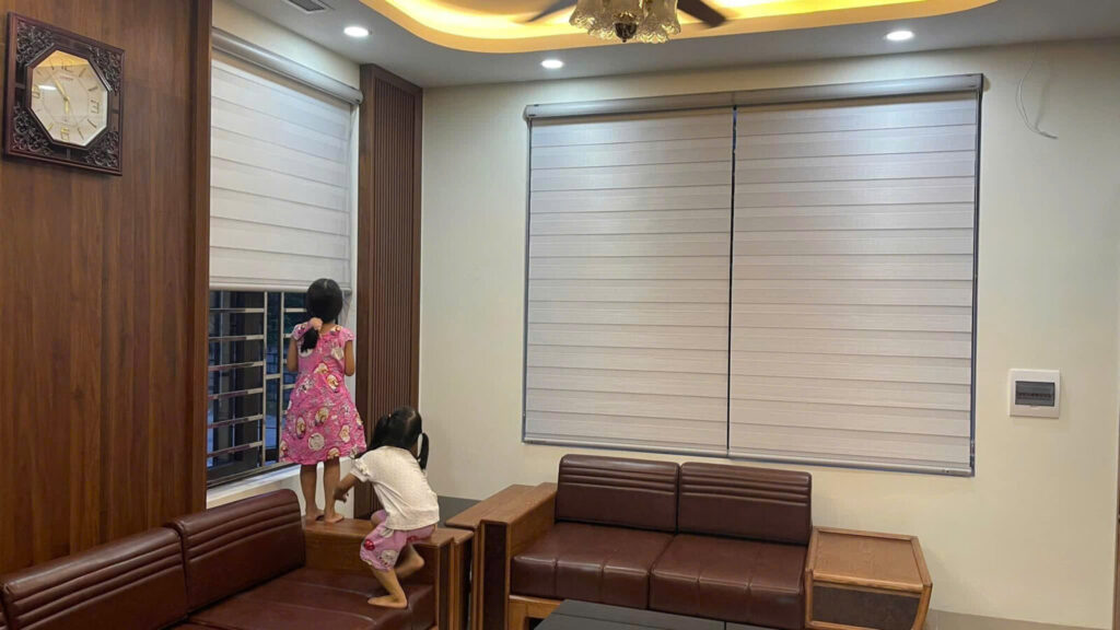 Rèm cầu vồng tự động an toàn cho trẻ em không dây kéo