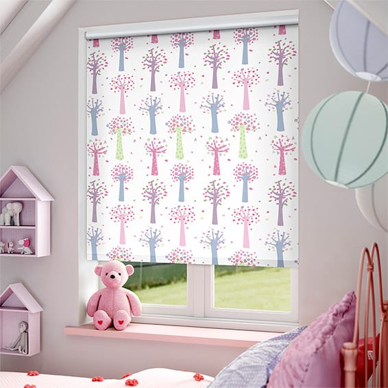 Rèm cuốn họa tiết trang nhã phù hợp phòng ngủ phái nữ