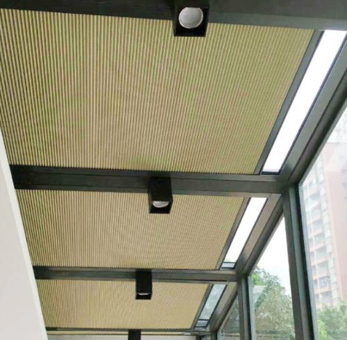 Rèm tổ ong cản sáng cho giếng trời – giải pháp chống nắng tối ưu từ trên cao