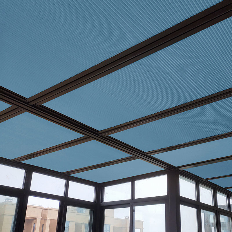 Rèm tổ ong chống nóng cho khu vực giếng trời biệt thự