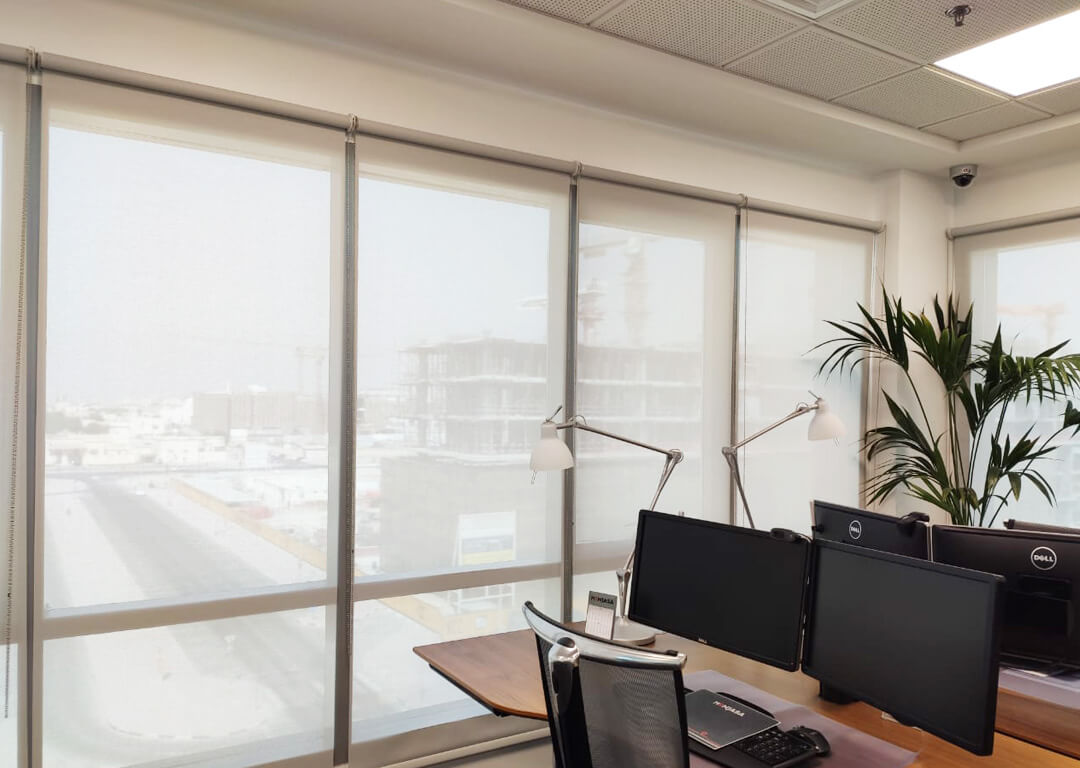 Rèm văn phòng cho phòng đào tạo công ty tối ưu ánh sáng khi trình chiếu