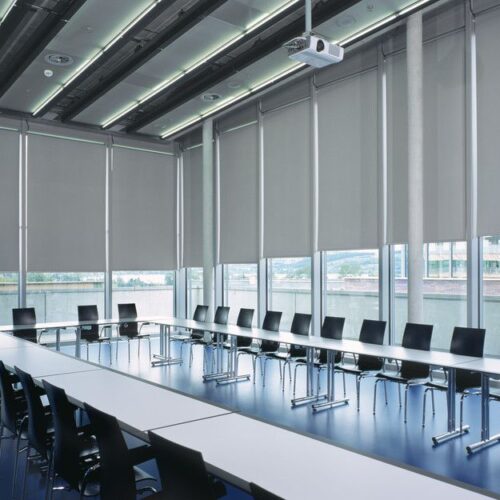 Ứng dụng công nghệ nano cho rèm văn phòng phủ nano chống bám bẩn bảo vệ không gian sạch sẽ