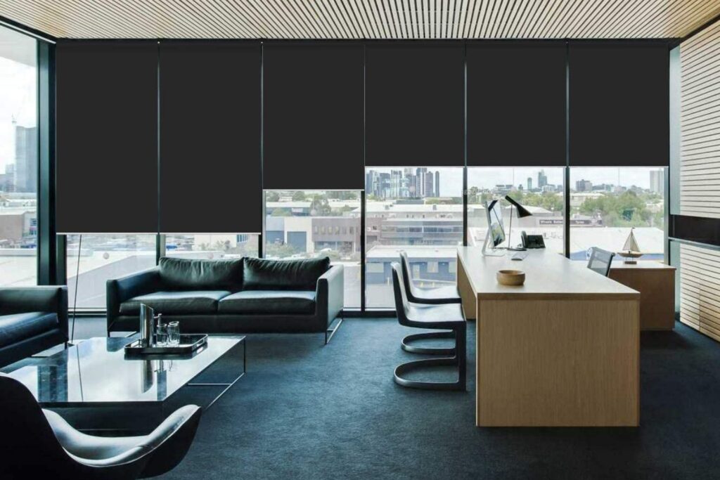 Rèm văn phòng tăng sự riêng tư cho phòng làm việc chuyên nghiệp