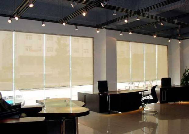 Thiết kế gọn nhẹ phù hợp không gian nhỏ cho rèm văn phòng cho doanh nghiệp mới