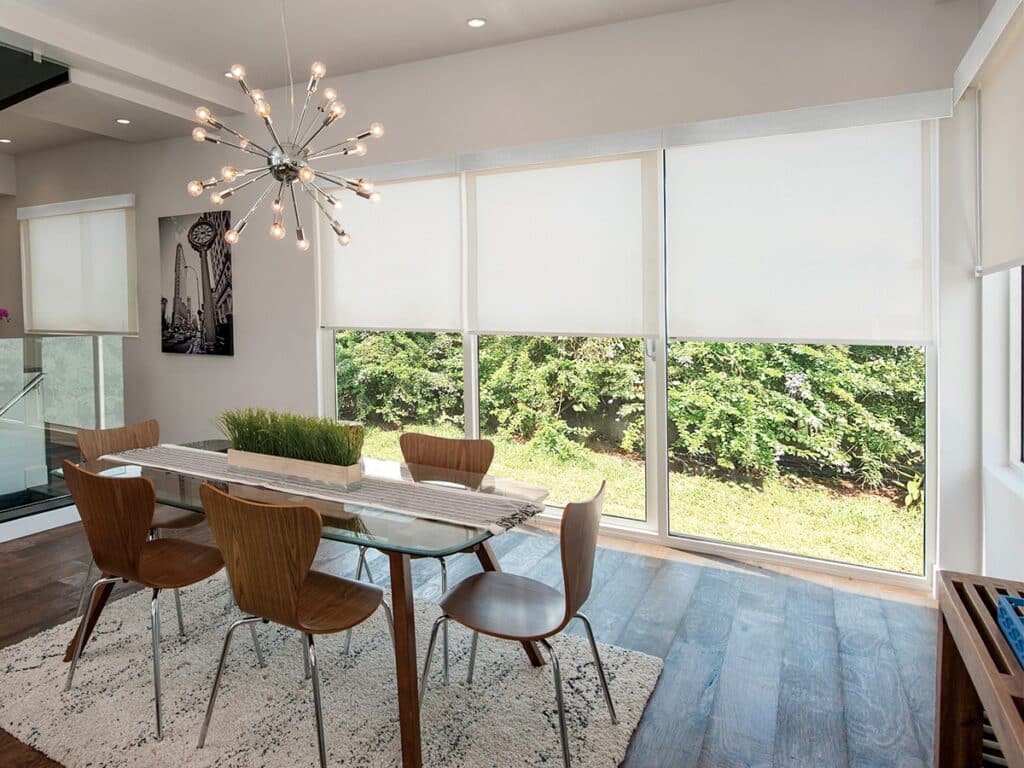 Thiết kế rèm văn phòng tiện dụng cho quầy tiếp khách