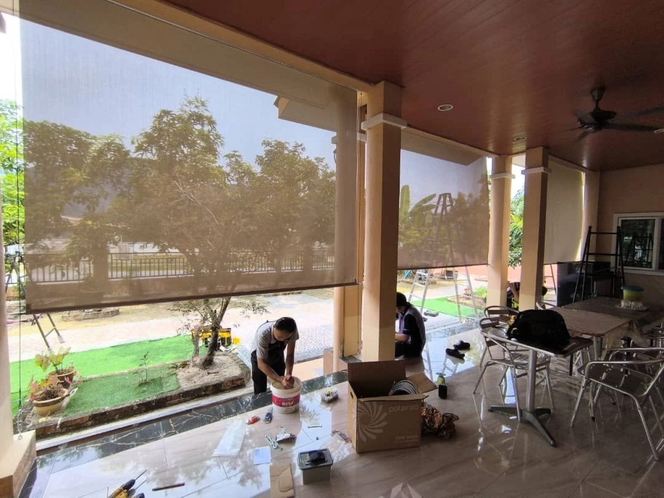 mẫu rèm văn phòng chống nóng hướng tây cho tòa nhà