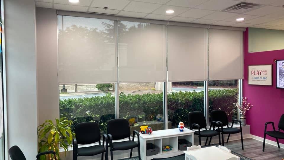 rèm văn phòng phủ nhôm cách nhiệt tiết kiệm điện