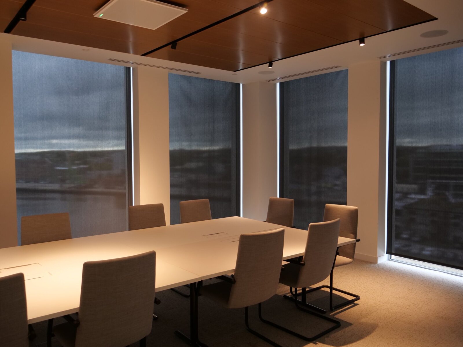 rèm văn phòng sợi thủy tinh chống biến dạng