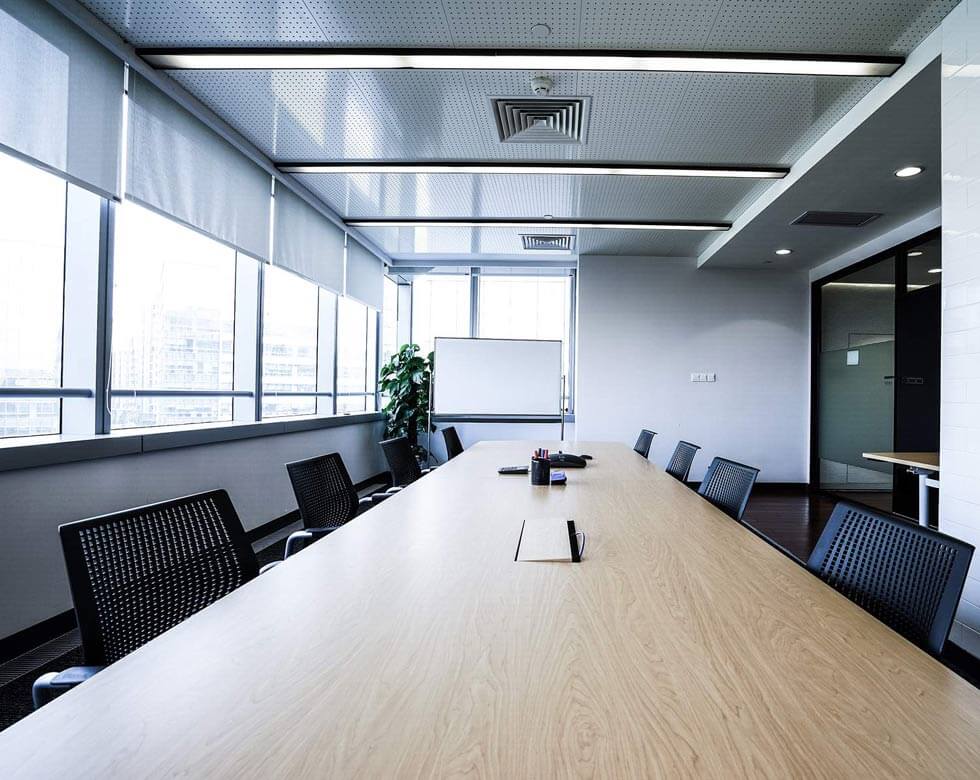 Hình rèm văn phòng chống tia UV bảo vệ nội thất hiệu quả cao