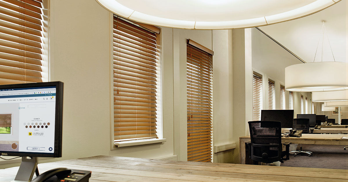 Mẫu rèm gỗ cho văn phòng công ty dễ điều chỉnh ánh sáng