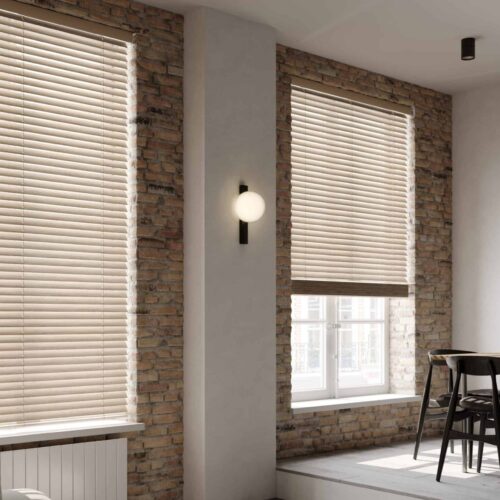 Rèm gỗ giá bao nhiêu 1m2 phụ thuộc vào chất liệu gỗ, độ dày lá và phụ kiện đi kèm