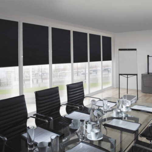 Gợi ý chọn rèm văn phòng phong cách hiện đại châu Âu mang vẻ đẹp tinh tế, chuẩn thẩm mỹ quốc tế và phù hợp với các doanh nghiệp yêu thích sự sang trọng.