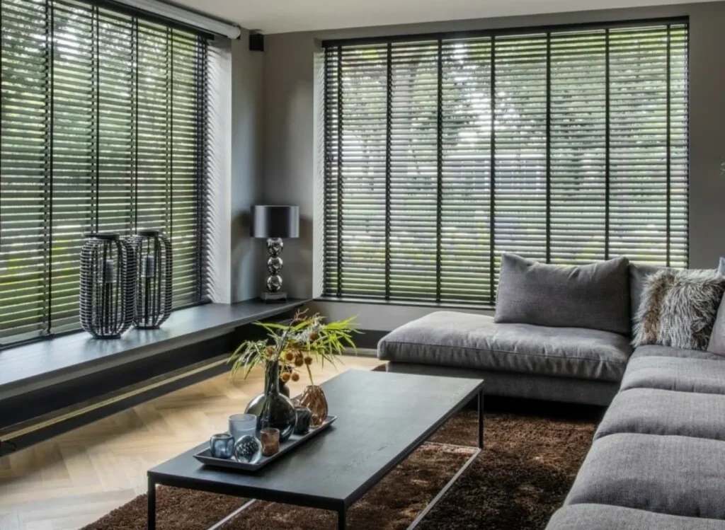 kiểm chứng thực tế rèm gỗ có bền không