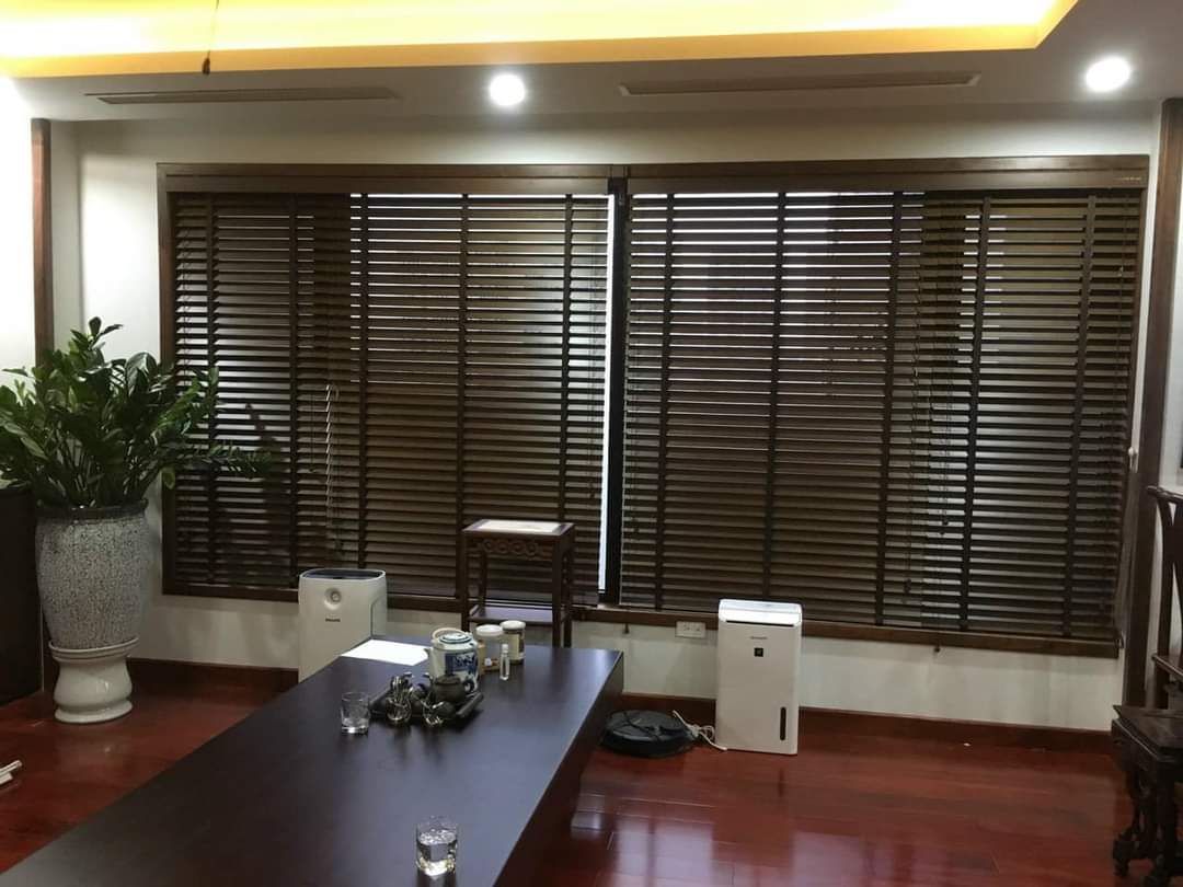 lắp đặt rèm gỗ tại nhà nhanh chóng