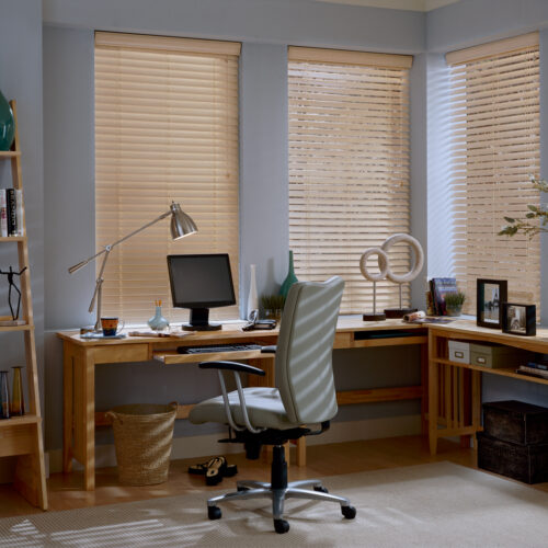 Rèm gỗ bị mốc xử lý thế nào để sạch an toàn và không làm hỏng lá gỗ