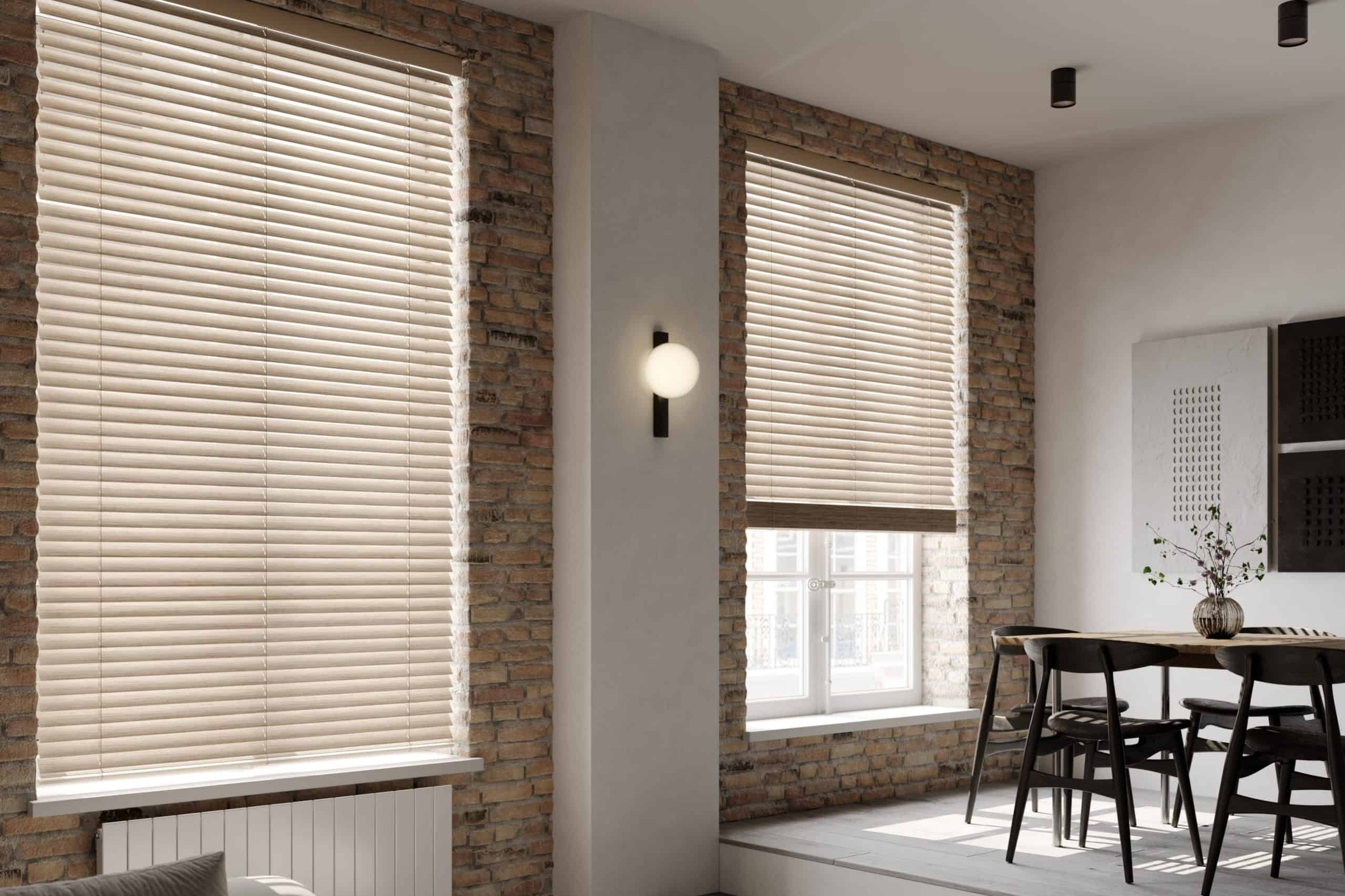 rèm gỗ composite phủ UV bảo vệ bề mặt