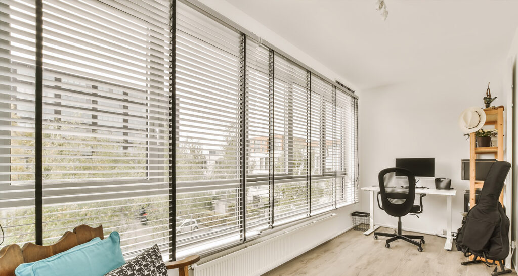 rèm gỗ nhập khẩu cao cấp chống cong vênh tốt