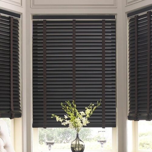 Rèm gỗ và rèm cuốn cái nào bền hơn khi sử dụng lâu dài