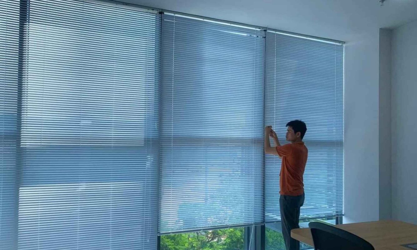 Hình thi công rèm sáo nhôm trọn gói chuyên nghiệp