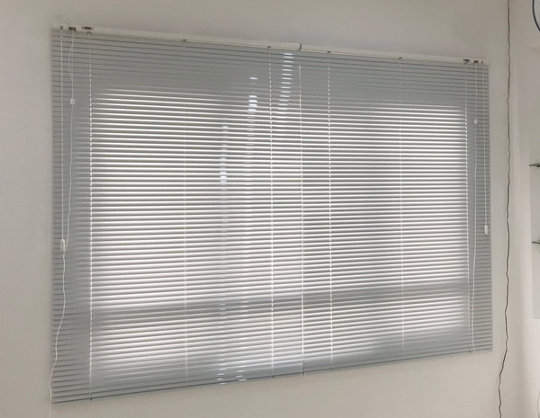 Lắp đặt rèm sáo nhôm tận nơi tại công trình