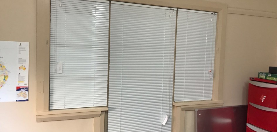 Rèm sáo nhôm chống nắng và giảm nhiệt độ phòng