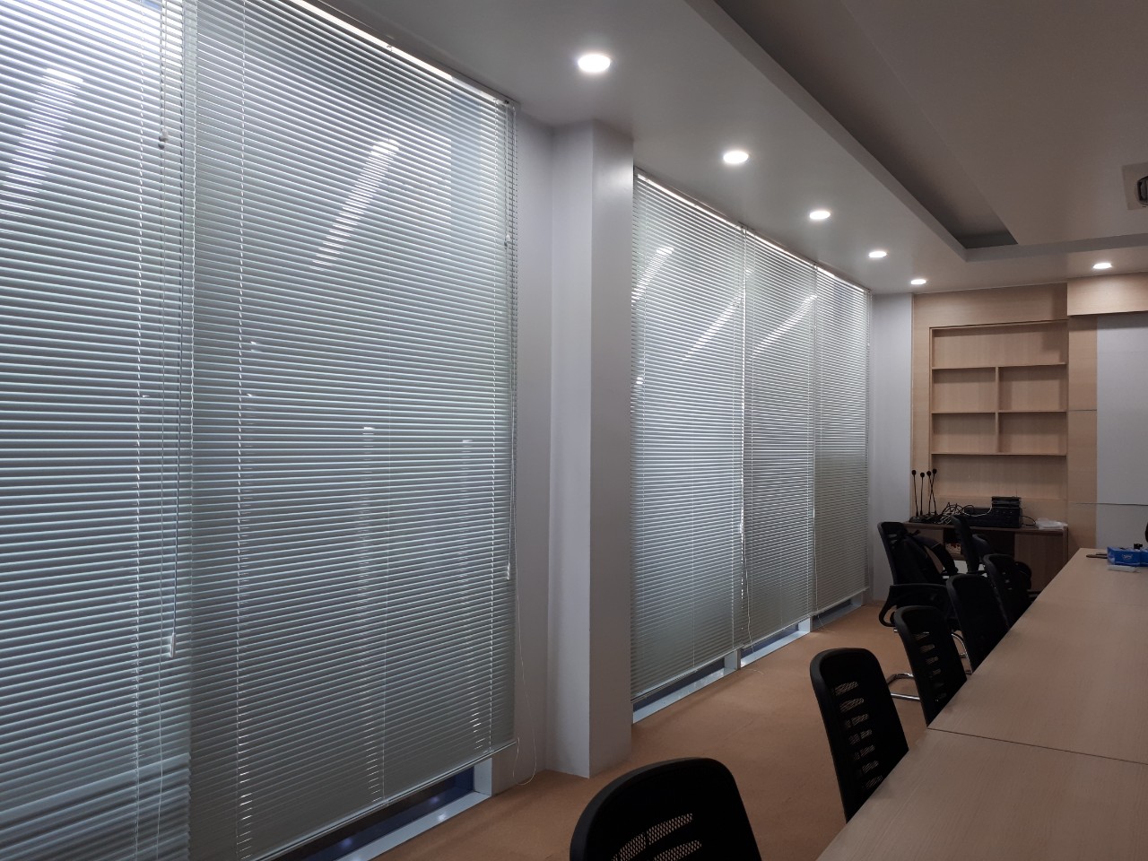 Sản xuất rèm sáo nhôm số lượng lớn cho doanh nghiệp