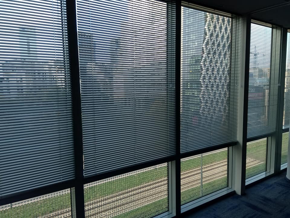 chất liệu rèm sáo nhôm có bị gỉ sét theo thời gian không