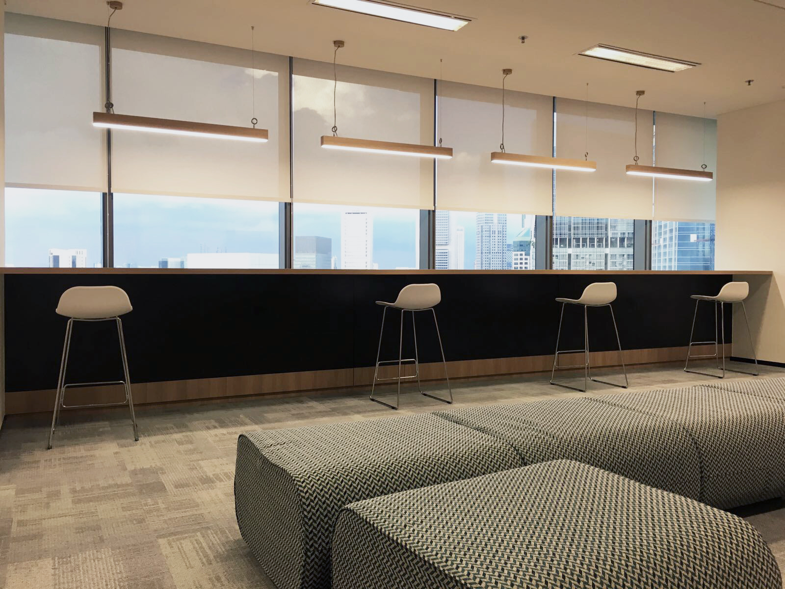 mẫu rèm cửa cách nhiệt phù hợp phòng khách chung cư