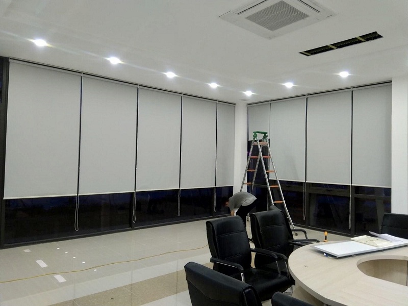 rèm cuốn che nắng ngoài trời chống uv chịu nhiệt