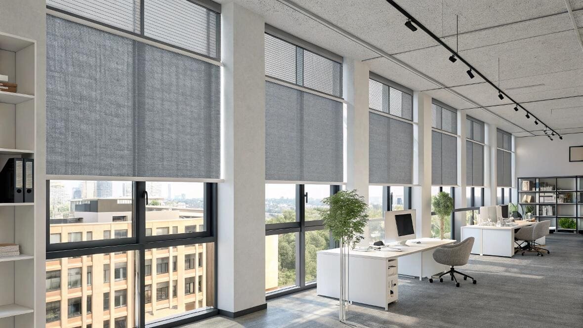 rèm cuốn chống nắng cao cấp dùng cho biệt thự và showroom