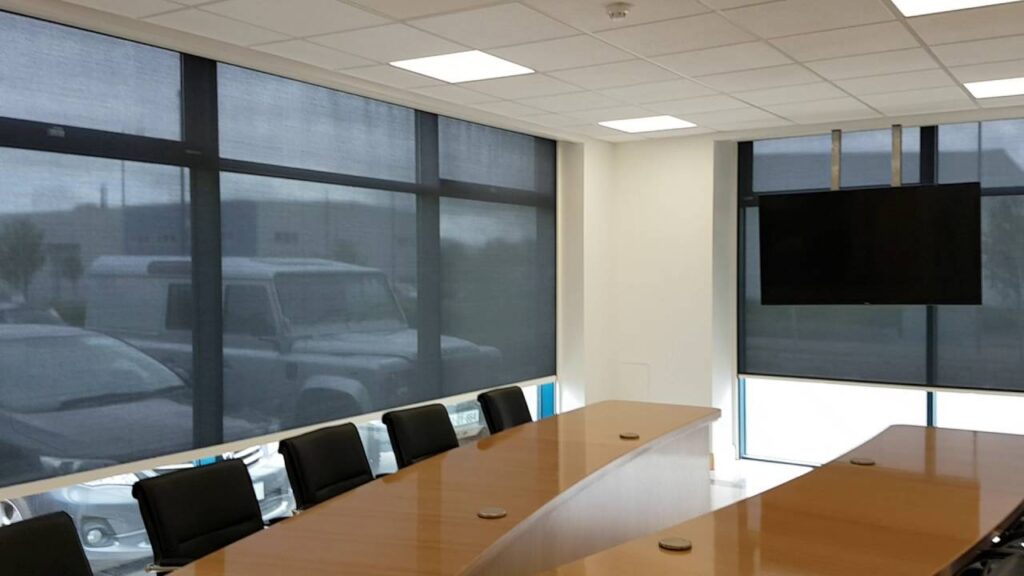 rèm cuốn chống nắng huyện hóc môn cho nhà ở