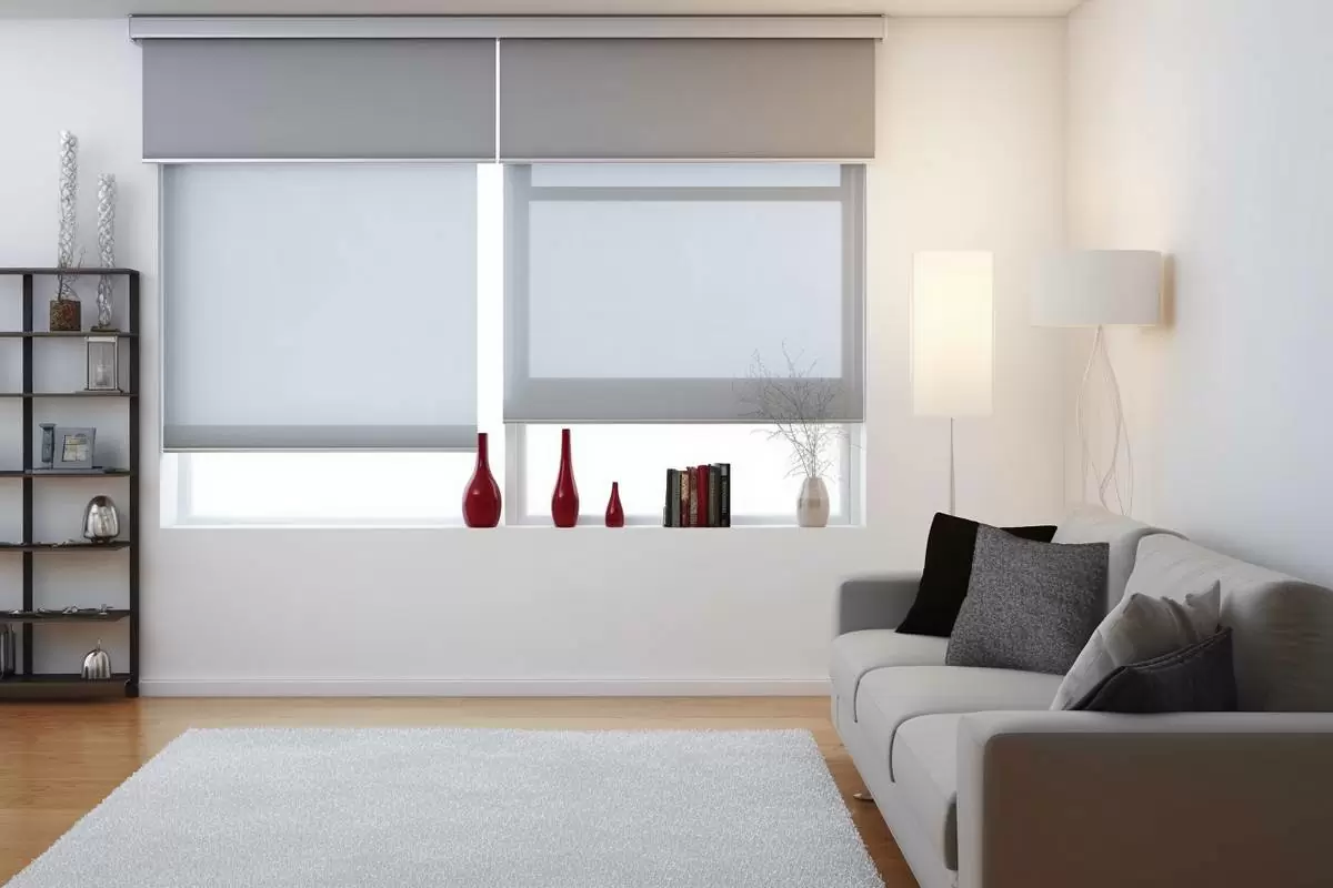 rèm kéo văn phòng chống nắng giảm chói cho nhân viên làm việc