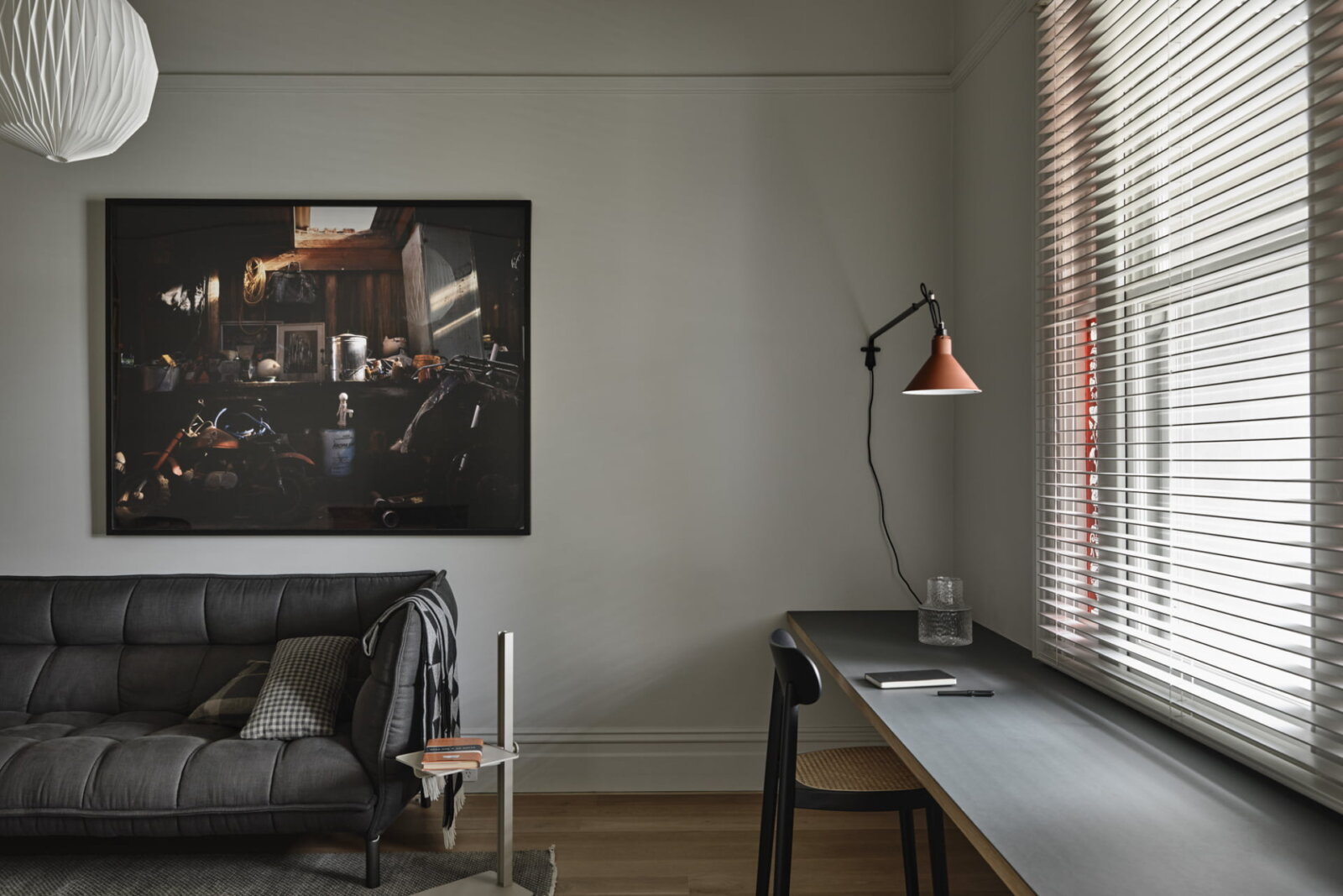 rèm sáo nhôm điều chỉnh sáng theo thời điểm trong ngày