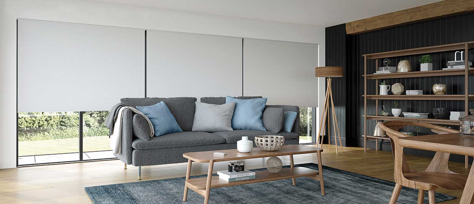 so sánh giá rèm cửa cuốn chống nắng giữa các dòng