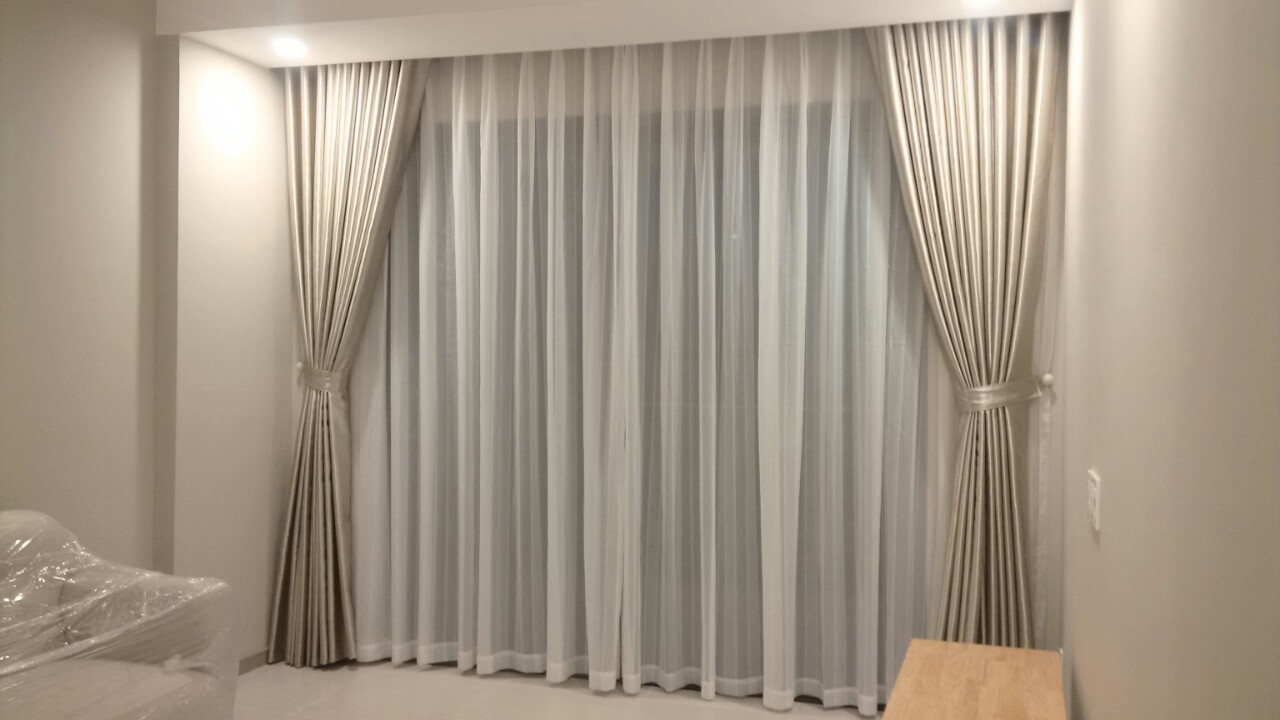 bề mặt mềm mịn của rèm vải nhung cao cấp cao cấp