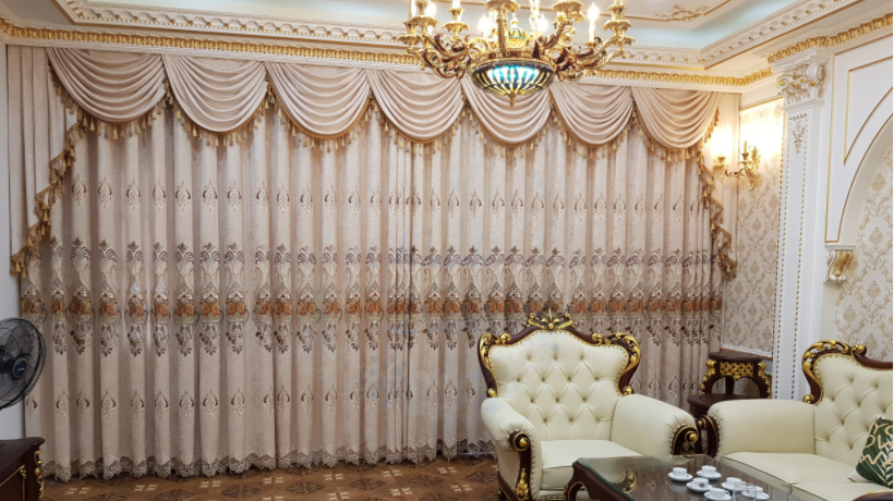 mẫu rèm bán cổ điển vải dày may ly sang trọng