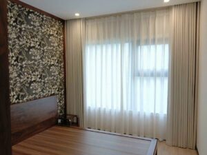 rèm cửa màu kem giúp nội thất trở nên mềm mại tinh tế