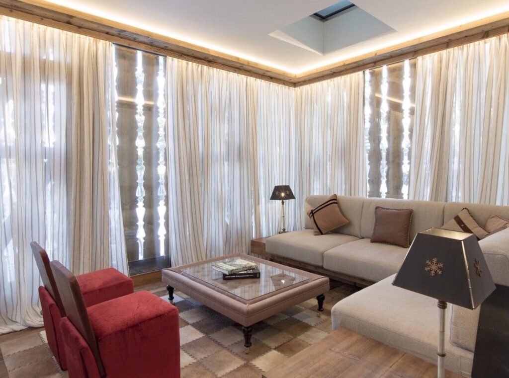 rèm vải đẹp cho phòng khách sang trọng và tinh tế