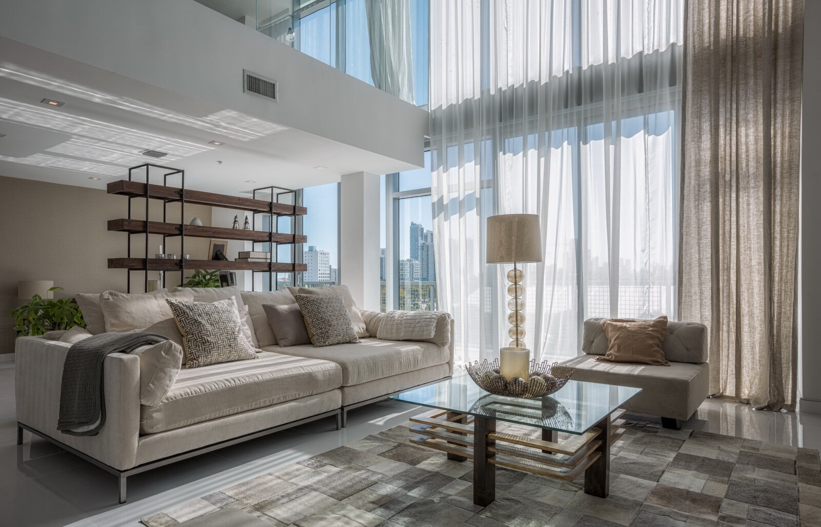 thi công rèm cửa penthouse sang trọng hiện đại