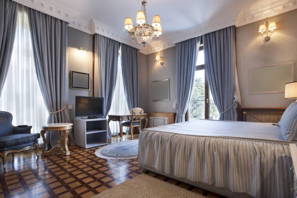 Lắp đặt rèm cửa sổ phòng ngủ chung cư TPHCM