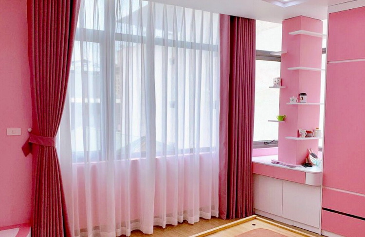 Rèm cửa sổ phòng bé gái trang trí nhẹ nhàng