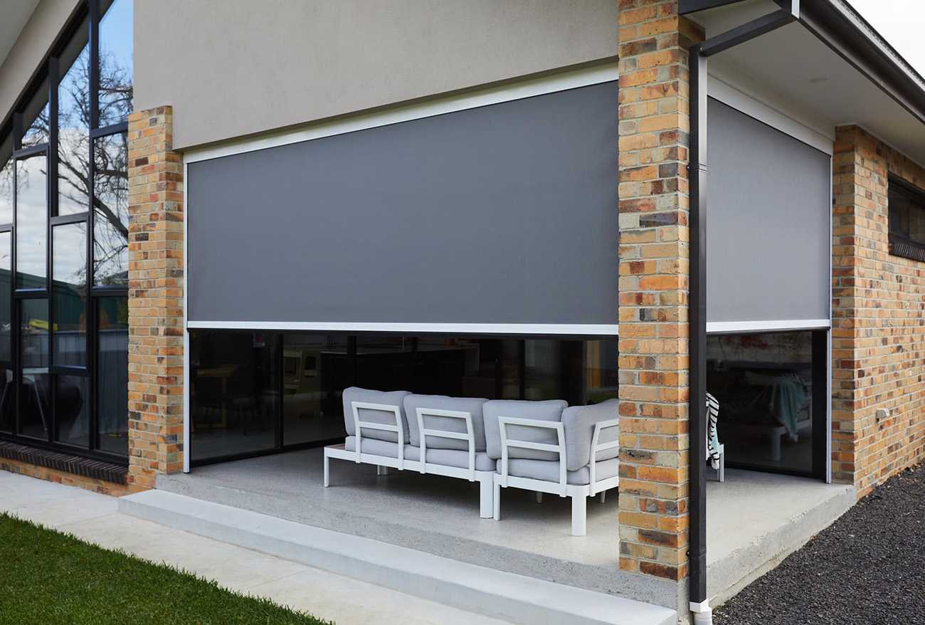 lắp đặt rèm cuốn zipper remote cho nhà ở và quán cafe