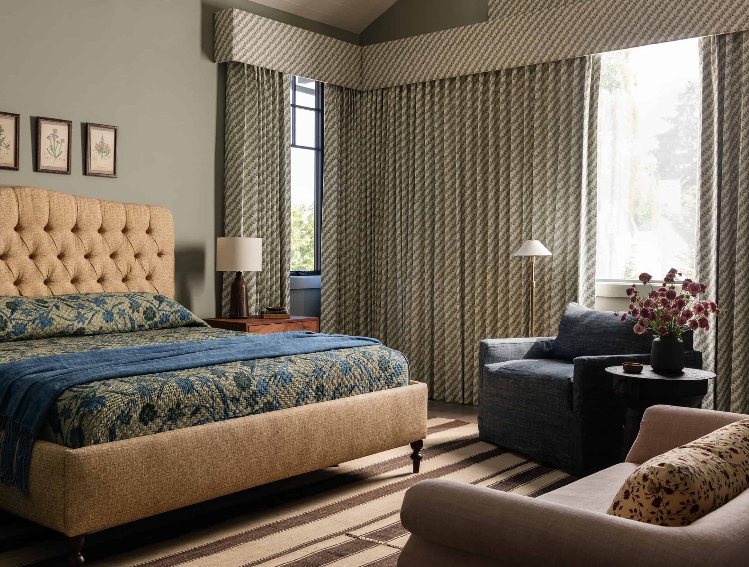 rèm cửa sổ phòng ngủ biệt thự chất liệu dày dặn chống nắng tốt